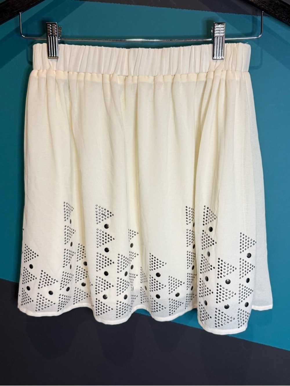Ya Los Angeles Cream Mini Skirt with Triangle Eyelet Silk Blend size Large